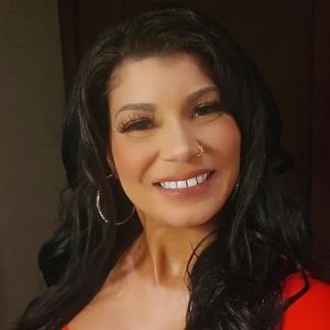 Meet your Posher, Alyson